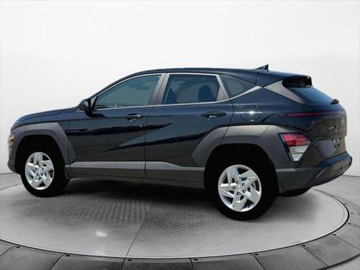 Abyss Black Pearl 2026 Hyundai KONA SE