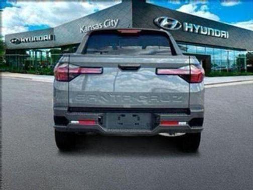 2025 Hyundai SANTA CRUZ SEL Activity