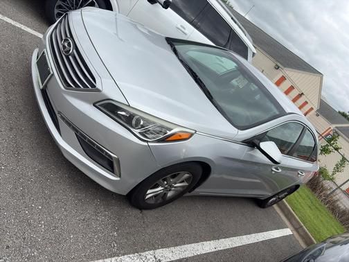 Symphony Silver 2015 Hyundai SONATA SE