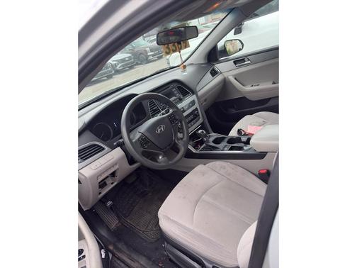 Symphony Silver 2015 Hyundai SONATA SE