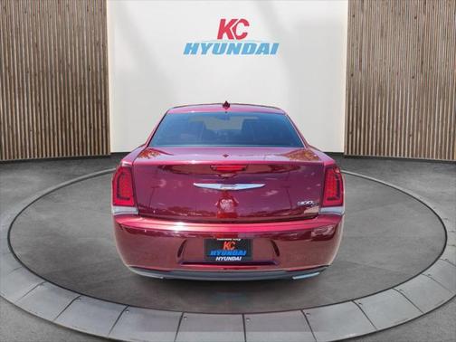 2019 Chrysler 300 S