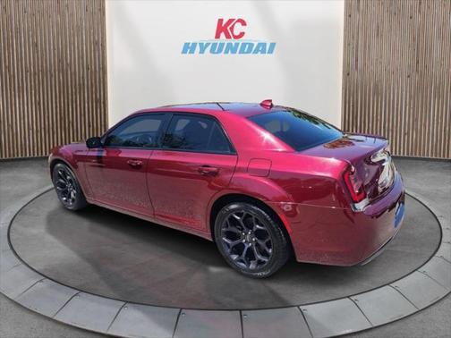 2019 Chrysler 300 S