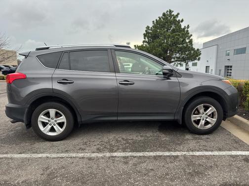 Magnetic Gray Pearl 2013 Toyota RAV4 XLE