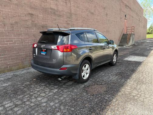 Magnetic Gray Pearl 2013 Toyota RAV4 XLE
