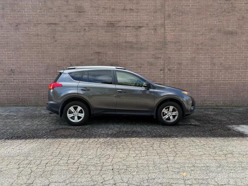 Magnetic Gray Pearl 2013 Toyota RAV4 XLE