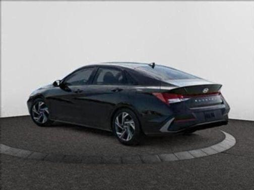 2025 Hyundai ELANTRA HEV SEL Sport