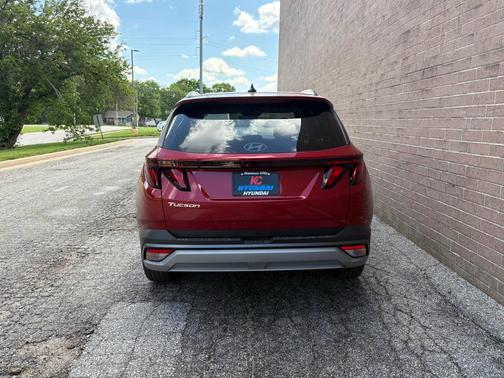 Ultimate Red 2026 Hyundai TUCSON SEL