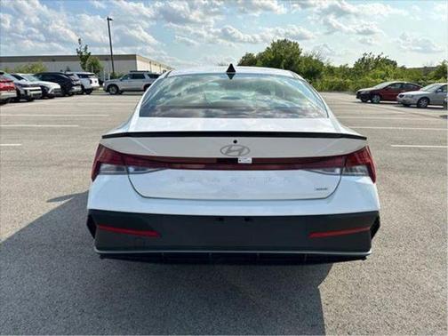 2025 Hyundai ELANTRA HEV SEL Sport