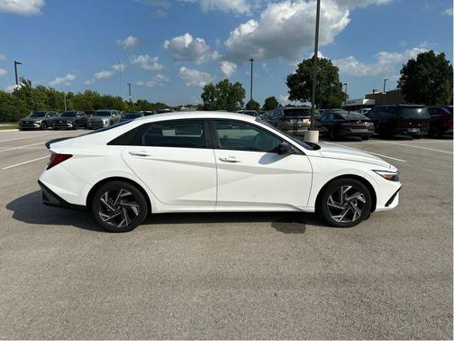 2025 Hyundai ELANTRA Sport