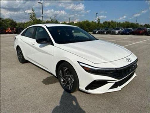 2025 Hyundai ELANTRA HEV SEL Sport