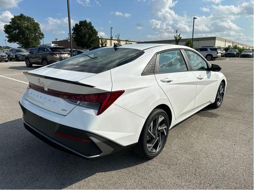 2025 Hyundai ELANTRA Sport