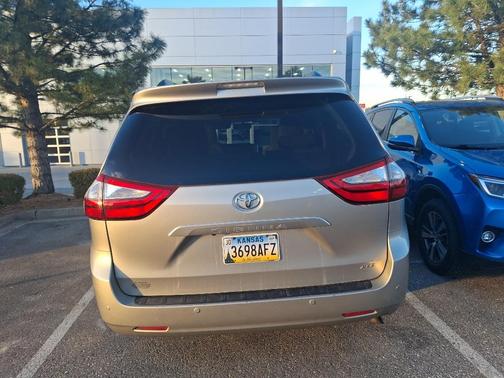 2015 Toyota Sienna XLE Premium