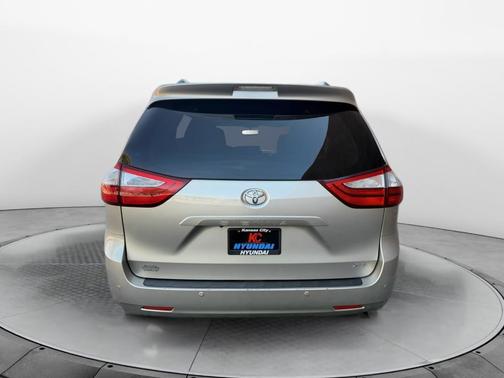 2015 Toyota Sienna XLE Premium