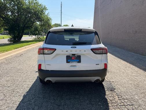 OXFORD WHITE 2021 Ford Escape SEL