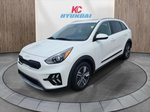 2022 Kia Niro LXS