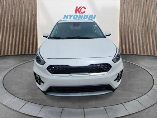 2022 Kia Niro LXS