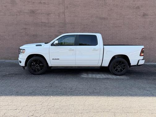 Bright White 2024 RAM 1500 Sport