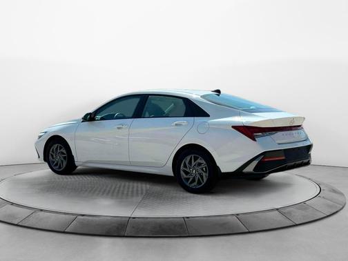 2025 Hyundai ELANTRA HEV Blue