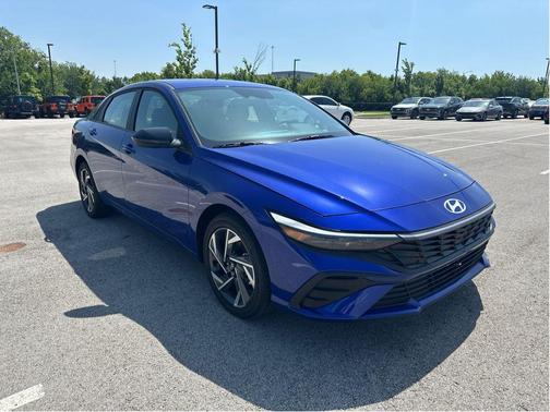 2025 Hyundai ELANTRA HEV SEL Sport