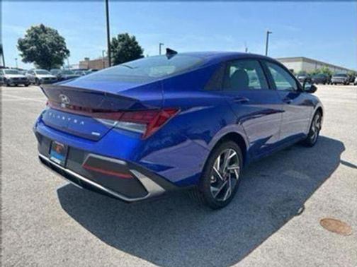 2025 Hyundai ELANTRA HEV SEL Sport