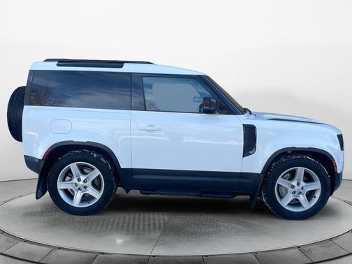 2023 Land Rover Defender 90 SE