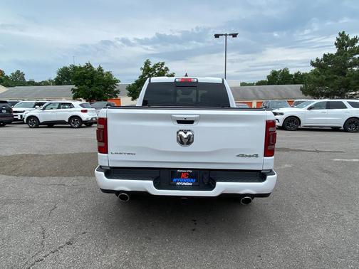 Bright White Clearcoat 2023 RAM 1500 Limited