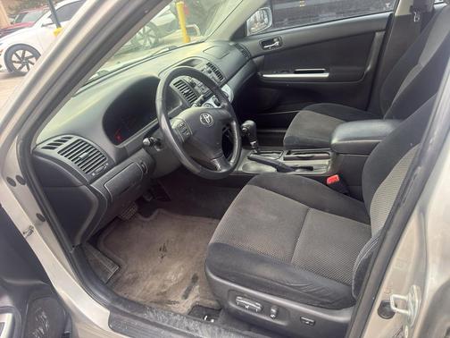 2005 Toyota Camry SE V6