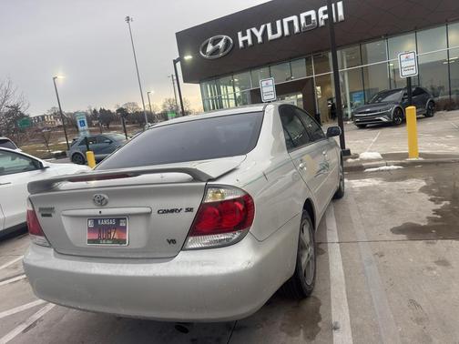 2005 Toyota Camry SE V6