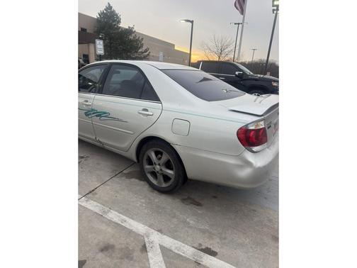 2005 Toyota Camry SE V6