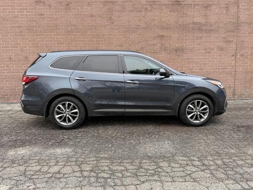Night Sky Pearl 2018 Hyundai SANTA FE SE