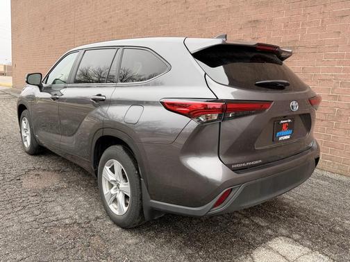 2023 Toyota Highlander Hybrid LE