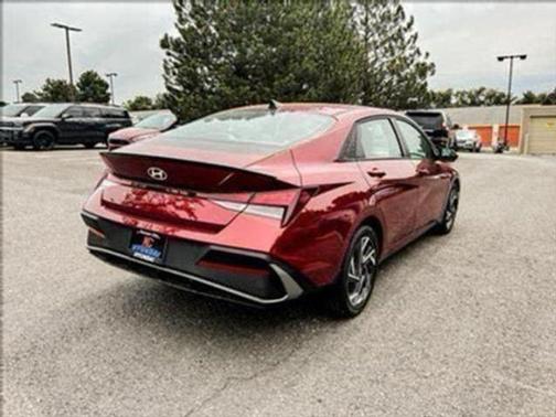 2025 Hyundai ELANTRA Sport