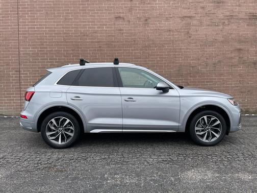 2023 Audi Q5 45 S line Premium Plus
