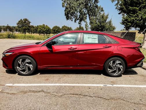 2025 Hyundai ELANTRA Sport