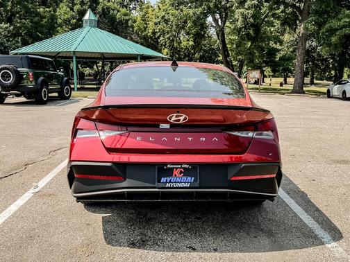 2025 Hyundai ELANTRA Sport