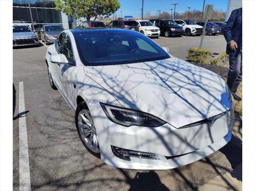 2017 Tesla Model S Long Range
