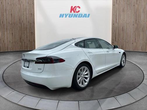 2017 Tesla Model S Long Range