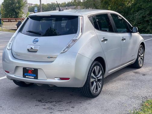 2015 Nissan Leaf SL