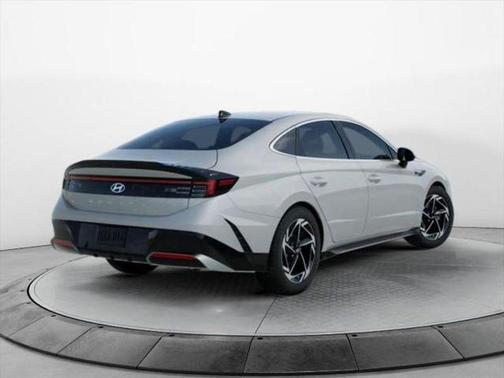 2026 Hyundai SONATA SEL