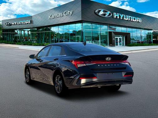 Abyss Black 2026 Hyundai ELANTRA Sport
