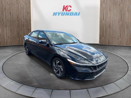 2025 Hyundai ELANTRA Sport