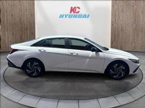 2025 Hyundai ELANTRA Sport