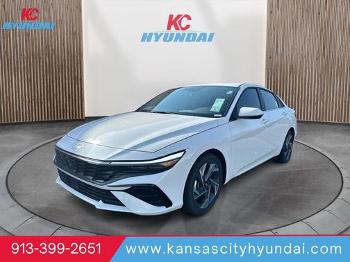 2025 Hyundai ELANTRA SEL