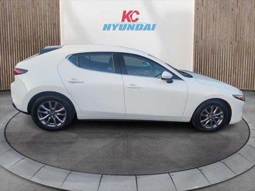 2022 Mazda Mazda3 FWD