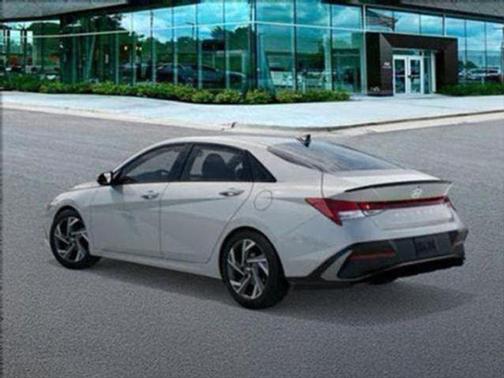 2025 Hyundai ELANTRA HEV SEL Sport