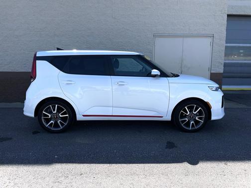 2022 Kia Soul GT-Line