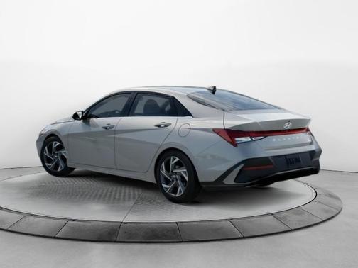 2026 Hyundai ELANTRA HEV Limited