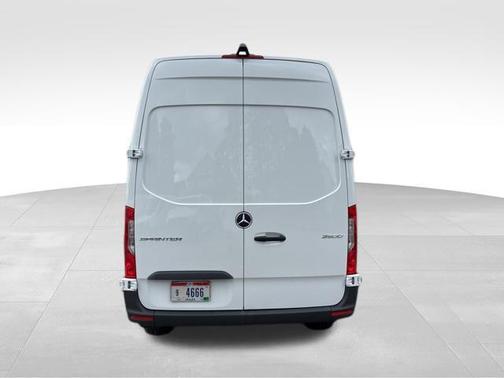 2025 Mercedes-Benz Sprinter 2500 Standard Roof