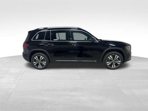 2025 Mercedes-Benz GLB 250 Base 4MATIC