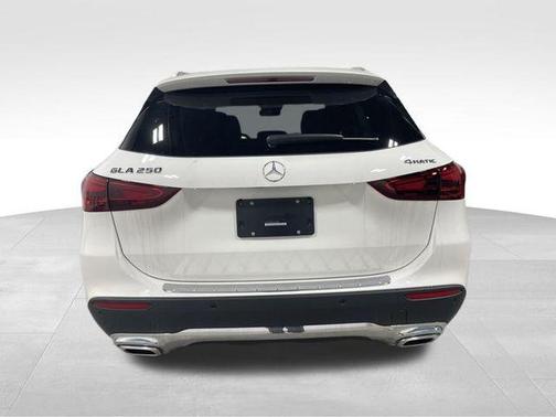 2026 Mercedes-Benz GLA 250 Base 4MATIC